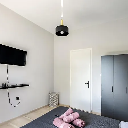 Ilios Place Corfu-near Old Town & Beaches Daire *